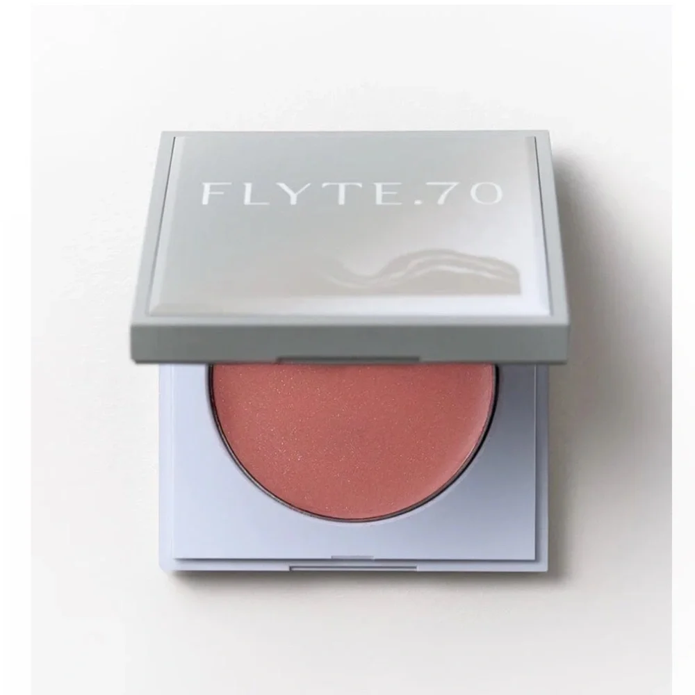 Flyte 70 Makeup Set with ColorBack, HazyView, HazyCheek, & make-up bag